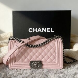 Chanel Medium in Quilted Bag